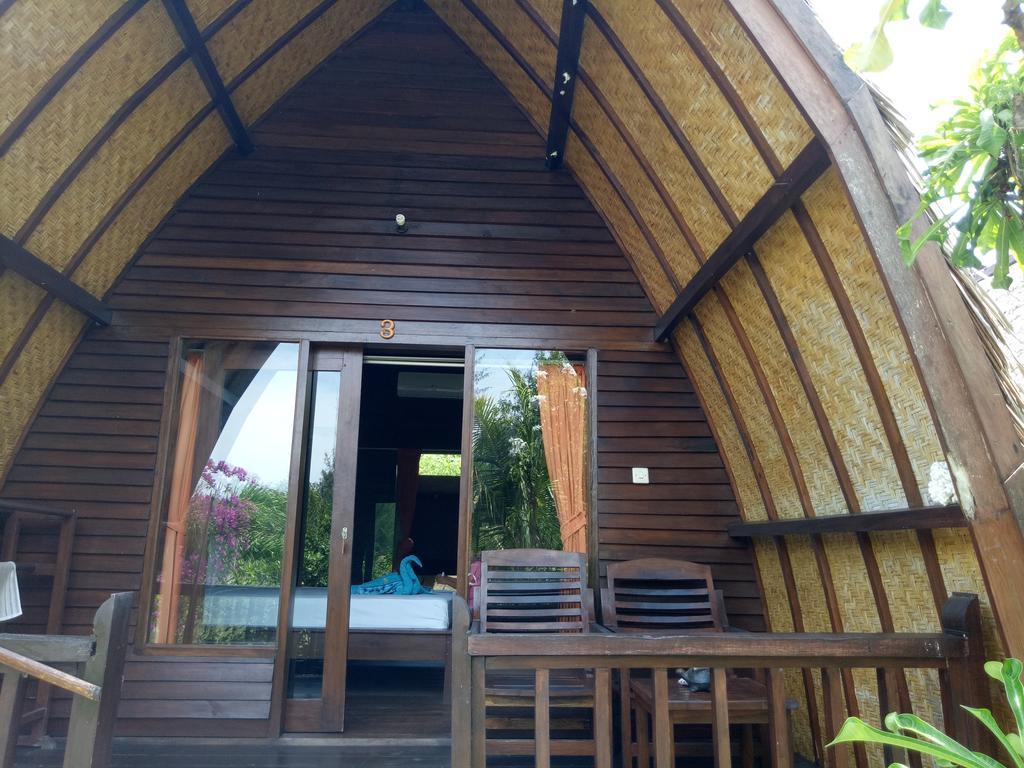 Отель Rose Bungalow Pemenang Экстерьер фото